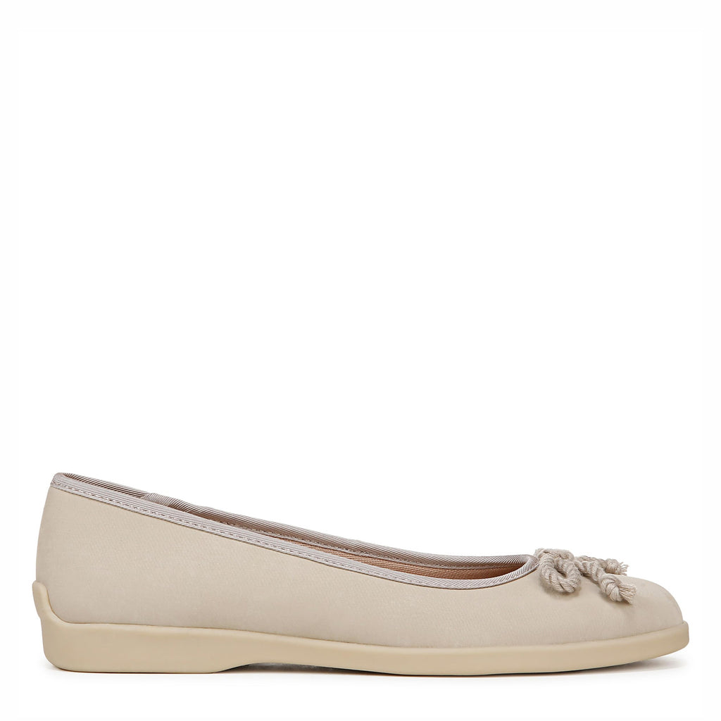 Women's LifeStride Maura Flat TAUPE J4788S3200