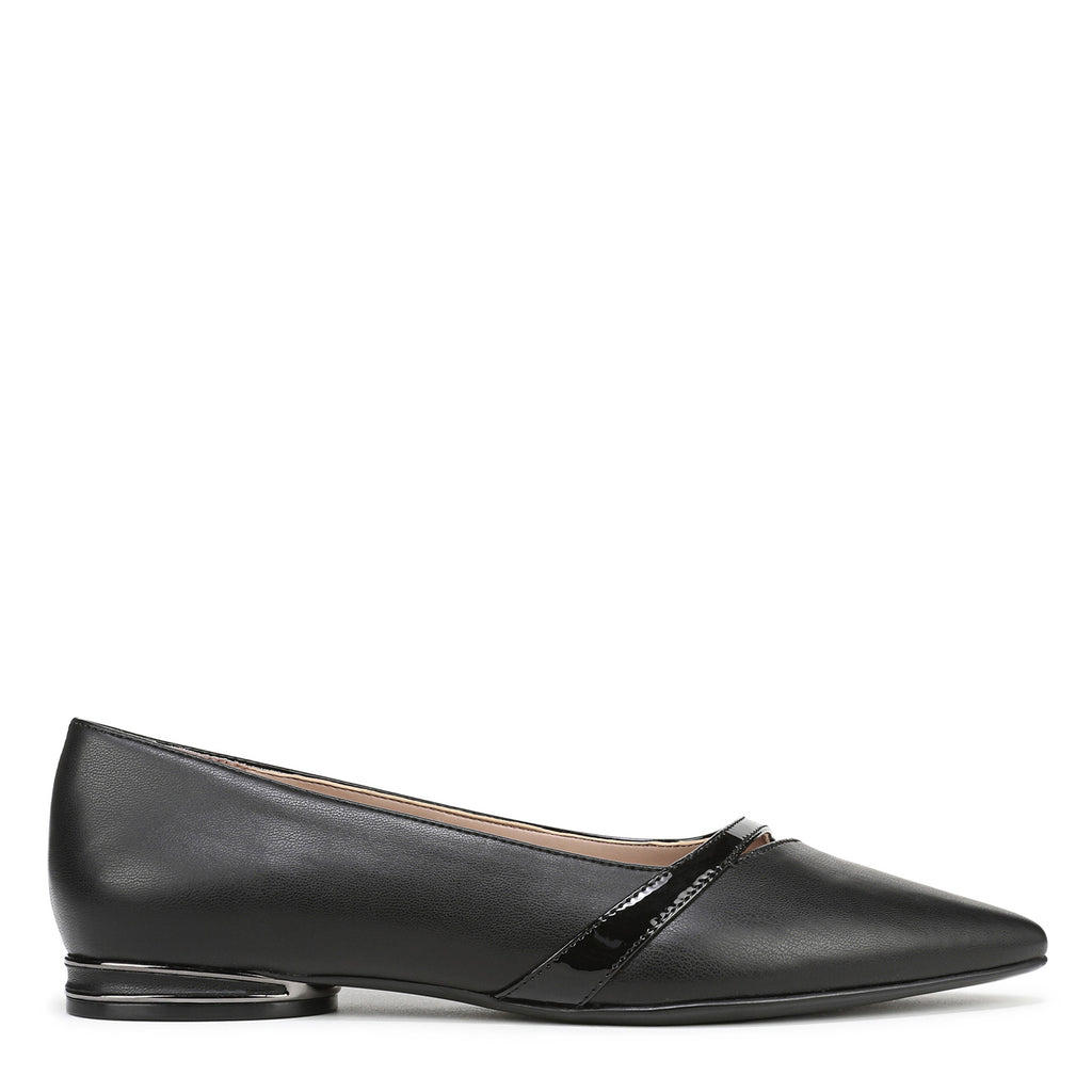 Women's Naturalizer, Bria Flat