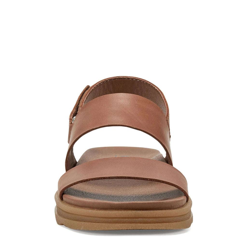 Women's Earth, Leah Sandal