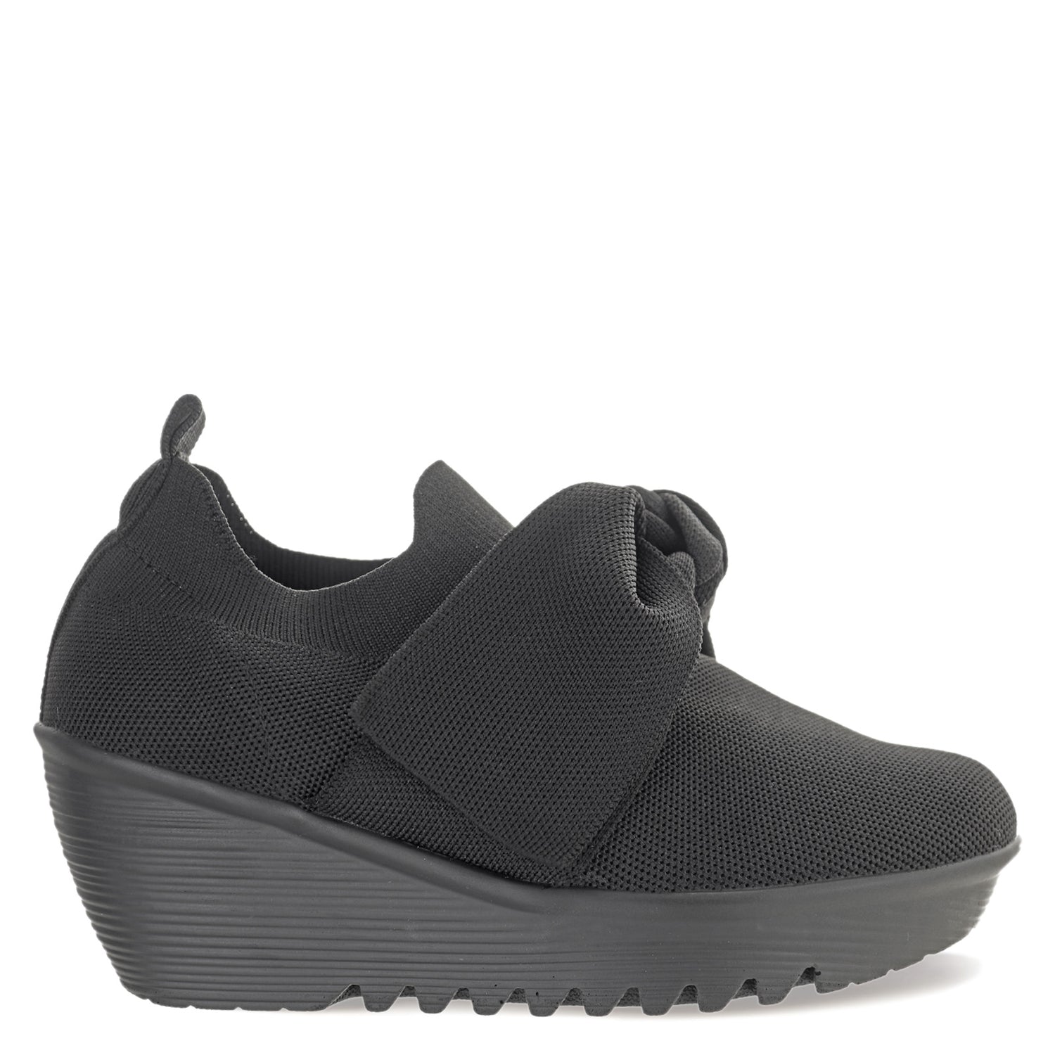 Peltz Shoes  Women's Bernie Mev Lulia Serenity Slip-On BLACK LULIA SER BK