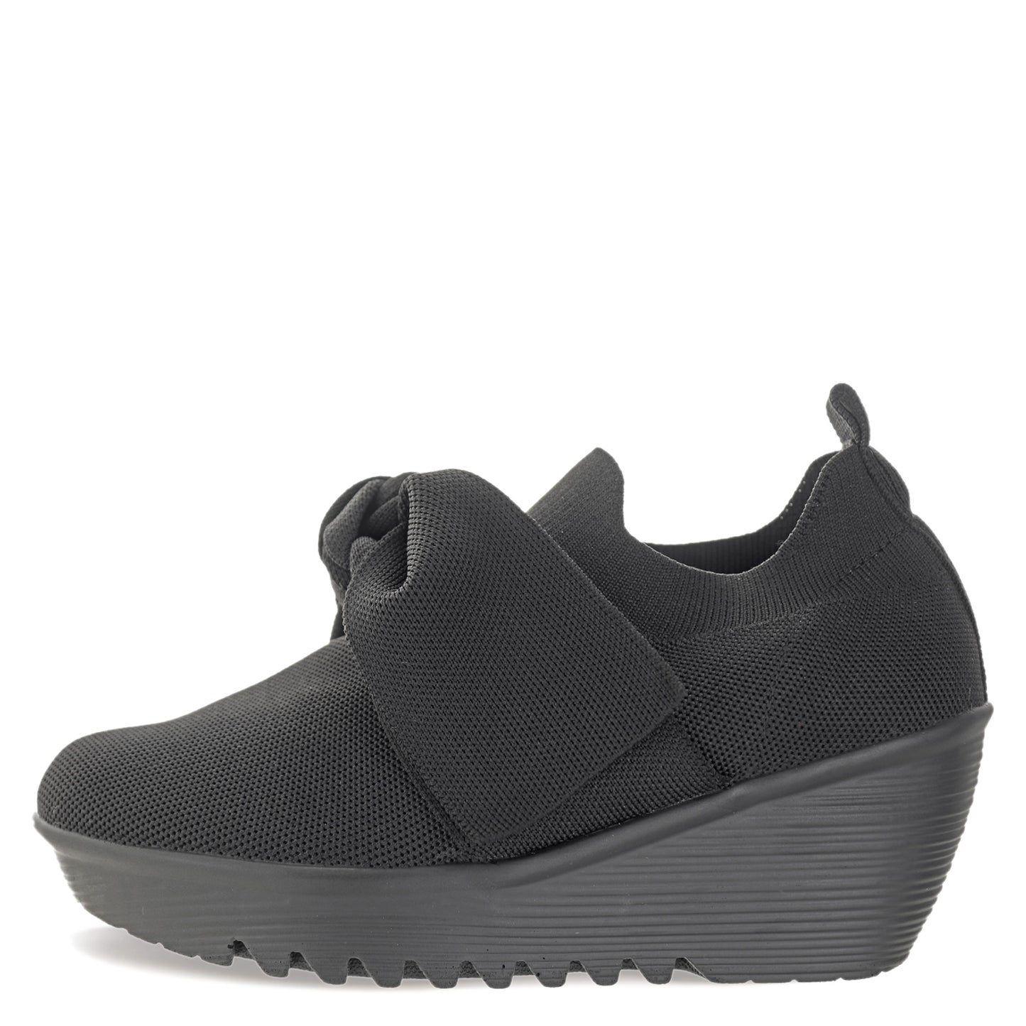 Peltz Shoes  Women's Bernie Mev Lulia Serenity Slip-On BLACK LULIA SER BK