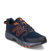 Peltz Shoes  Men's New Balance MT410V7 Trail Running Shoe NAVY ORANGE MT410RD7