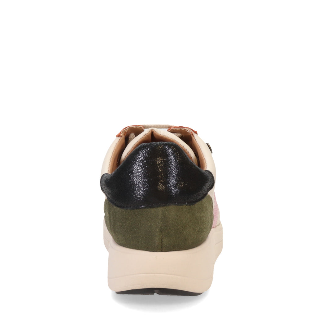 Women's Strive Stellar Sneaker MULTICOLORED STELLAR-CANDY