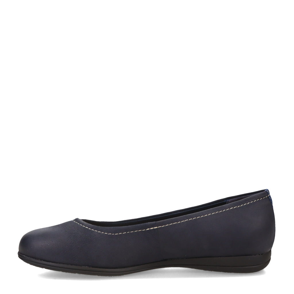 Women's Trotters Darcey Flat NAVY T1904400