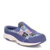 Peltz Shoes  Women's Easy Spirit Traveltime Classic Clog BLUE TTIME642-420