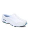 Peltz Shoes  Women's Easy Spirit Traveltime Classic Clog WHITE / LIGHT BLUE TRAVELTIMEWTBLU
