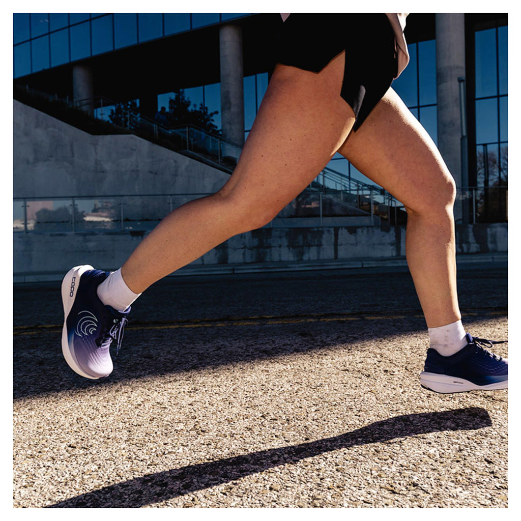 Women's Topo, Phantom 4 Running Shoe - Wide Width