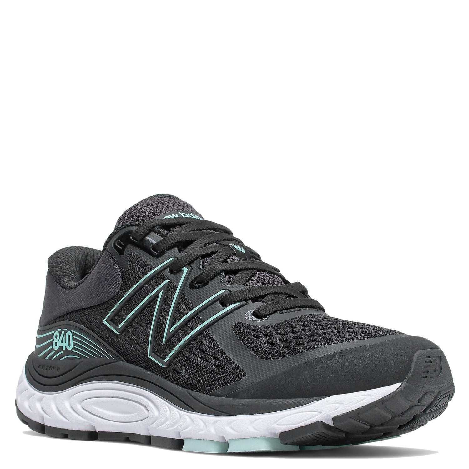 Peltz Shoes  Women's New Balance 840v5 Running Shoe BLACK W840BM5