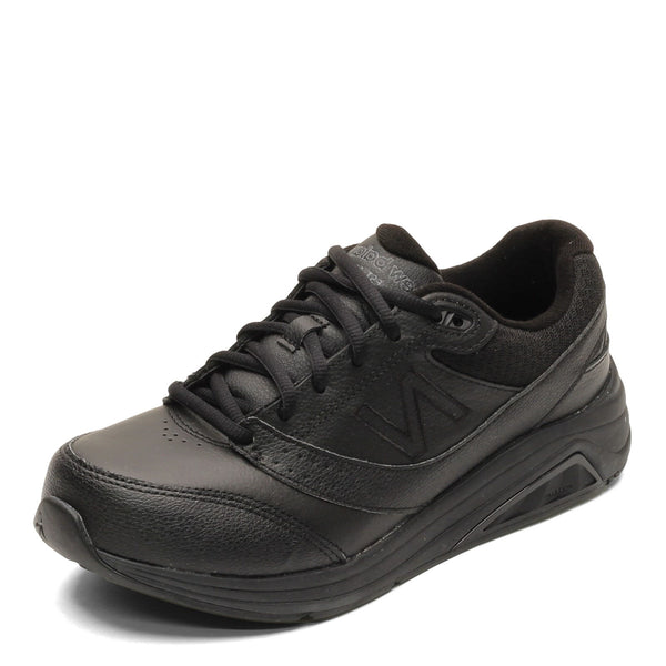 New Balance ブラックスーツ Lサイズ 中古・古着通販】NEW BALANCE (ニューバランス) セットアップ