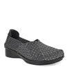 Peltz Shoes  Women's Bernie Mev Yael Fly Slip-On BLACK SHIMMER YAEL FLY BSHIM
