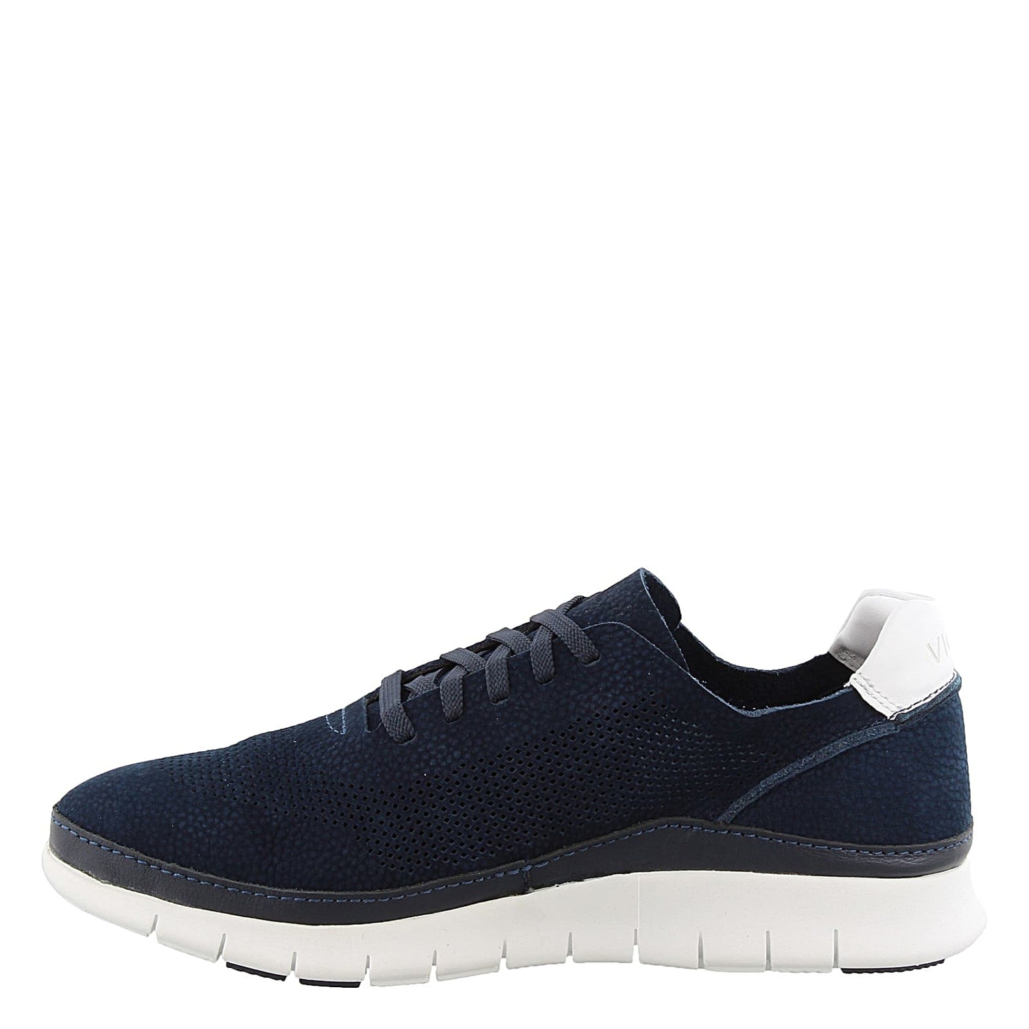 Peltz Shoes  Men's Vionic Tucker Walking Sneakers