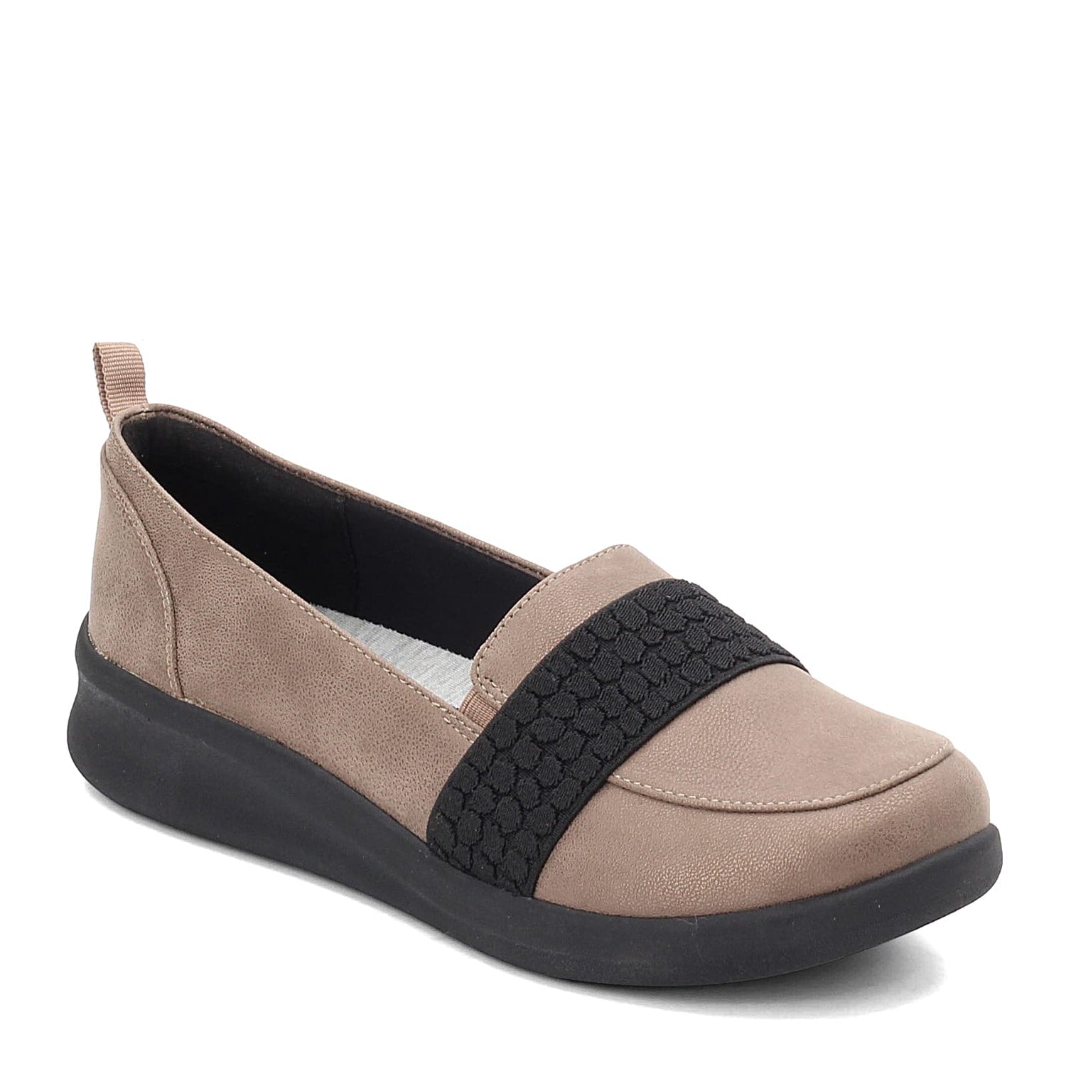 Peltz Shoes  Women's Clarks Sillian 2.0 Zest Loafer
