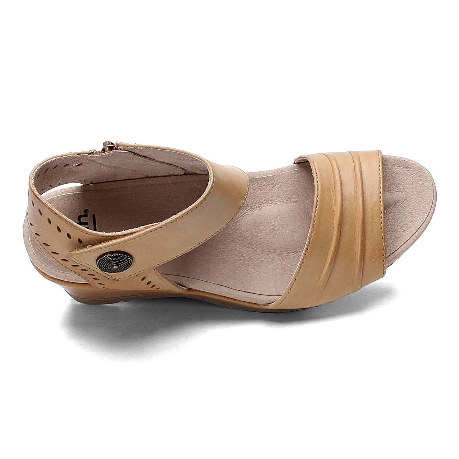 Peltz Shoes  Women's Earth Attalea Barbados Sandal