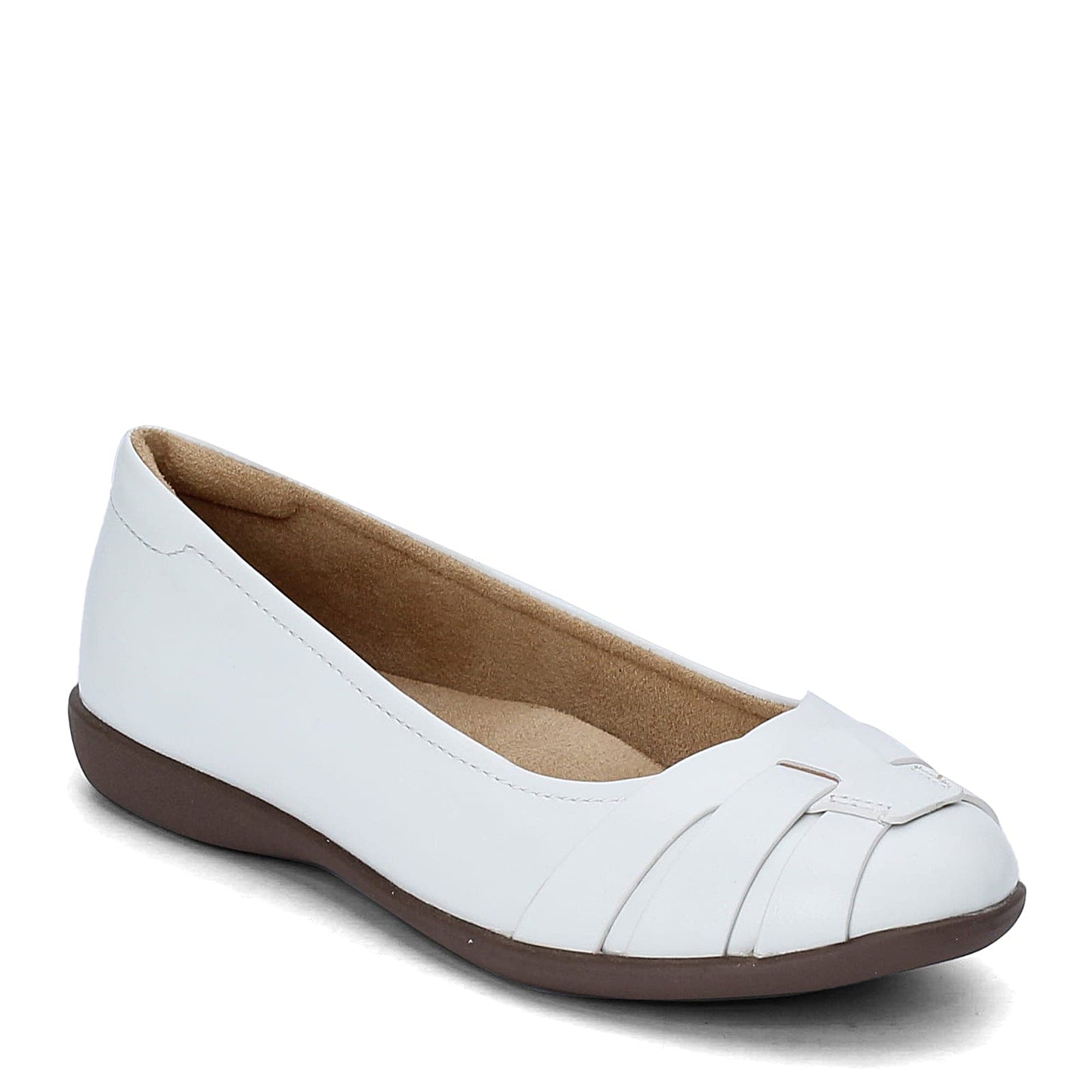 Peltz Shoes  Women's Naturalizer Freeport Flat