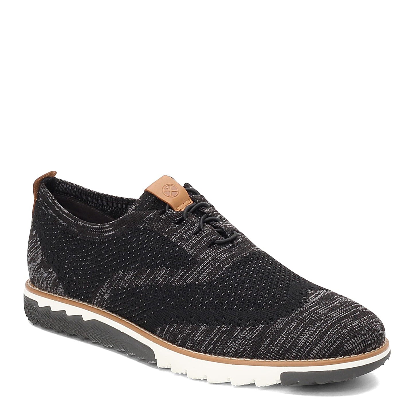 Peltz Shoes  Men's Hush Puppies Expert Wingtip Knit Oxford
