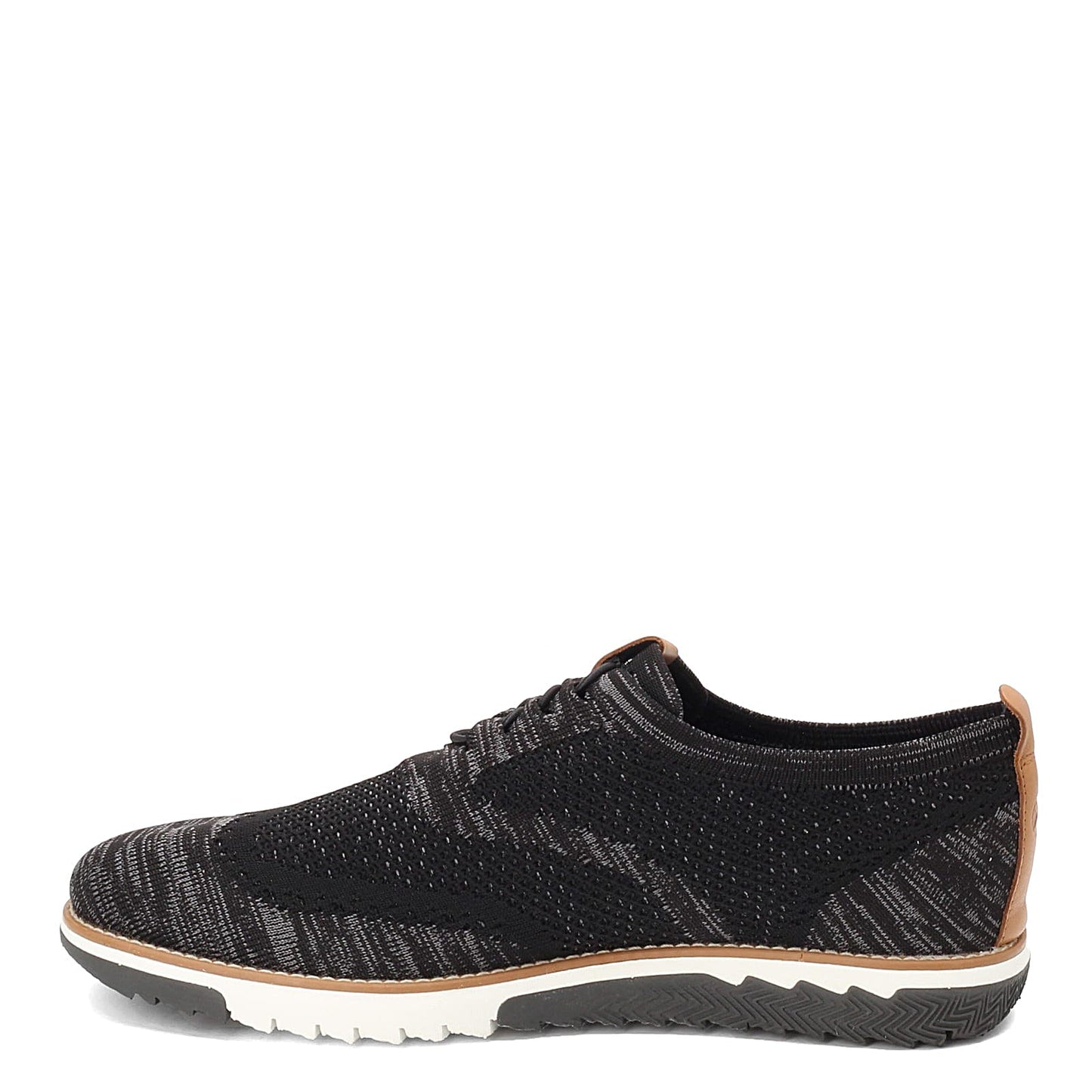 Peltz Shoes  Men's Hush Puppies Expert Wingtip Knit Oxford