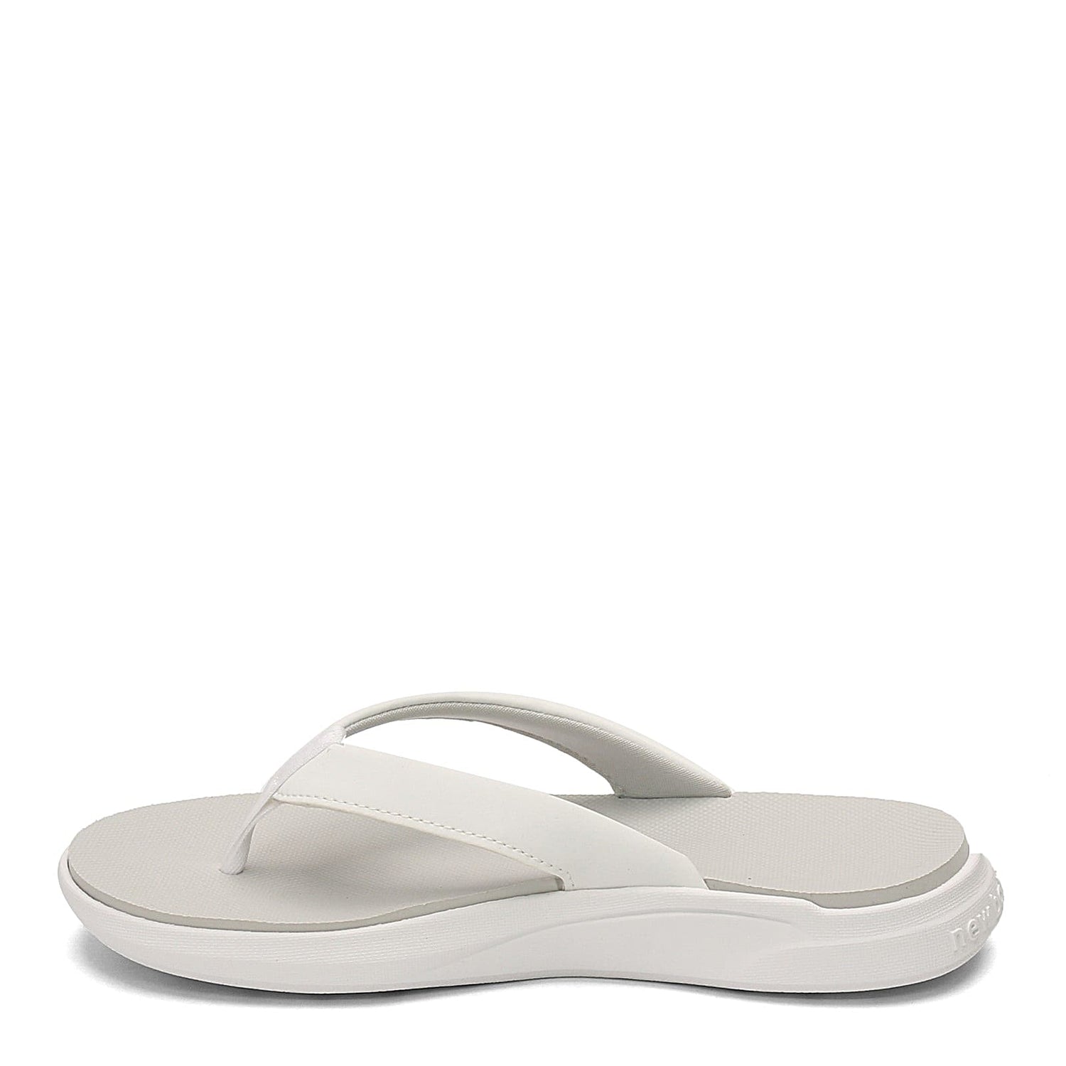 Peltz Shoes  Women's New Balance 340 Thong Sandals